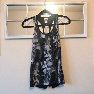 Black and white marble workout top